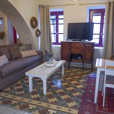 Traditional House Of 1898 In The Heart Of Old Town Of Nafplio Exterior photo