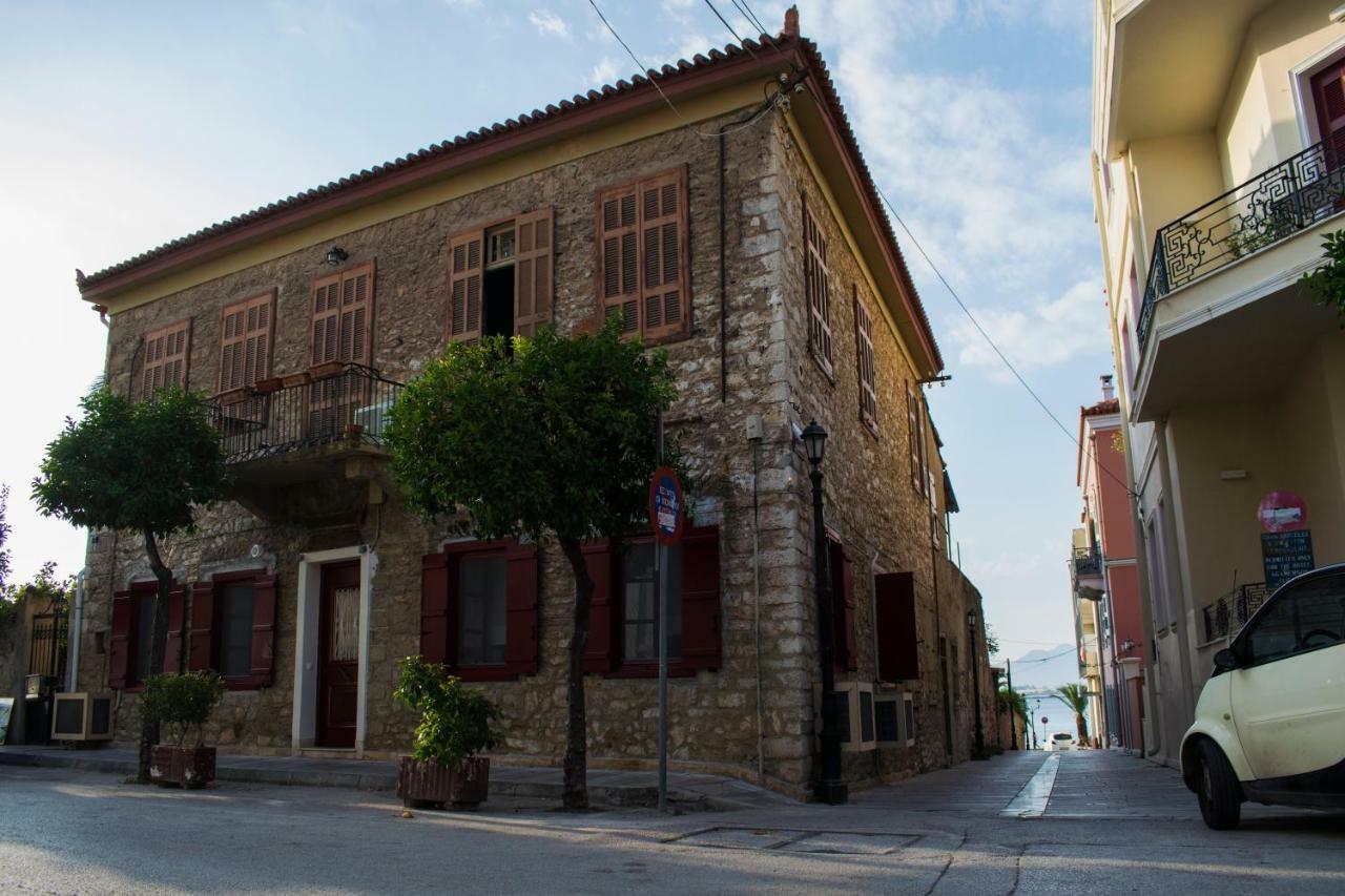 Traditional House Of 1898 In The Heart Of Old Town Of Nafplio Exterior photo